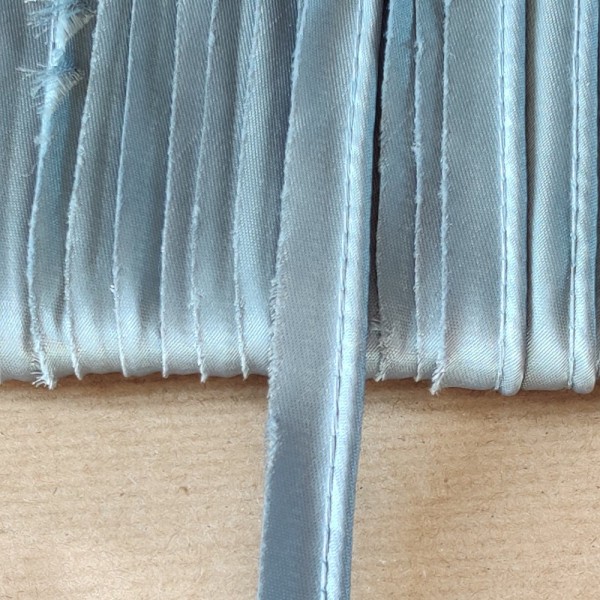 Passepoil satin gris - 12mm - vendu au mètre – P19 - Photo n°1