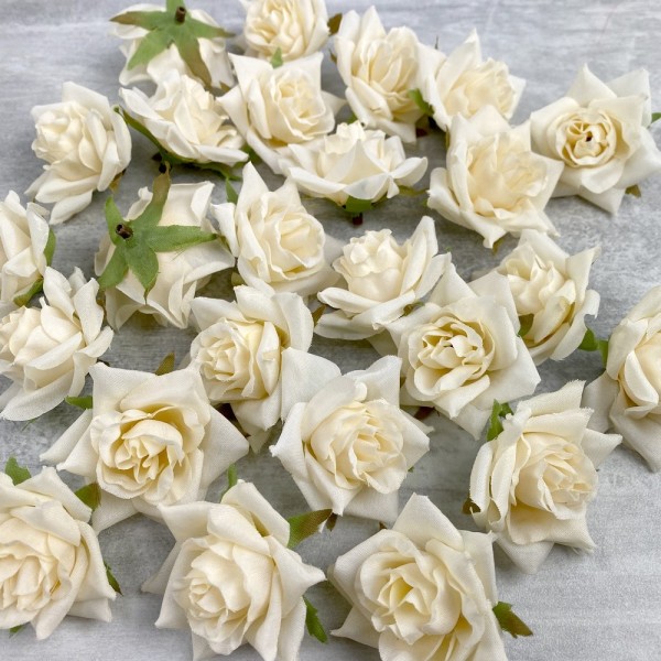Lot de 25 Têtes de Rose ivoire artificielle, diamètre 4 cm, fleurs en tissu - Photo n°2